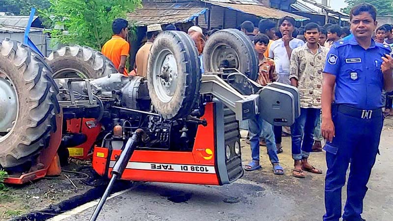 নীলফামারীতে সড়ক দূর্ঘটনায় নিহত ৩, আহত ২