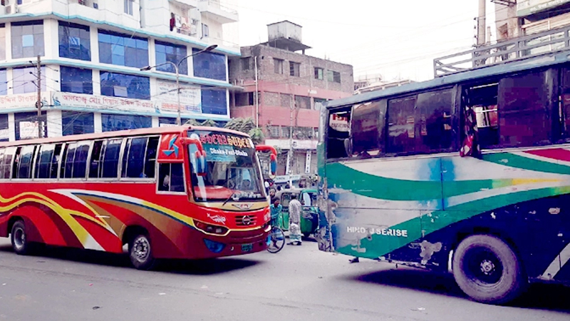 ঢাকা থেকে ছাড়তে শুরু করছে দূরপাল্লার বাস