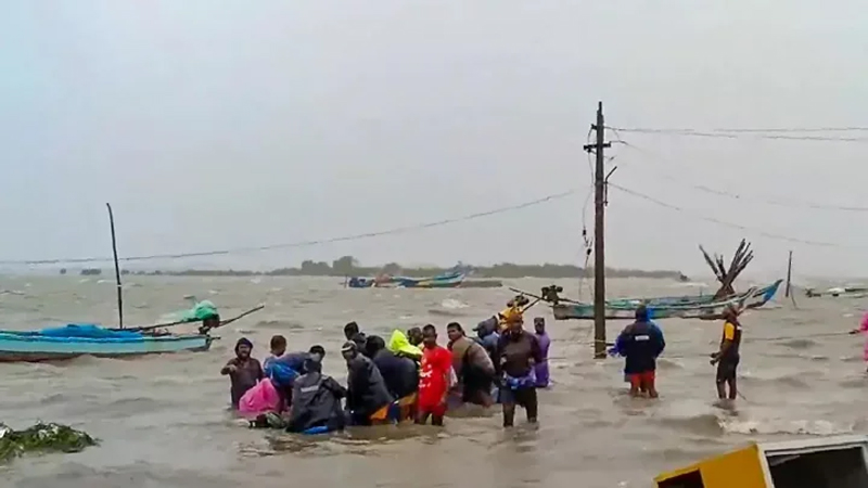 অন্ধ্রপ্রদেশে আঘাত হানলো ঘূর্ণিঝড় মিগজাউম 