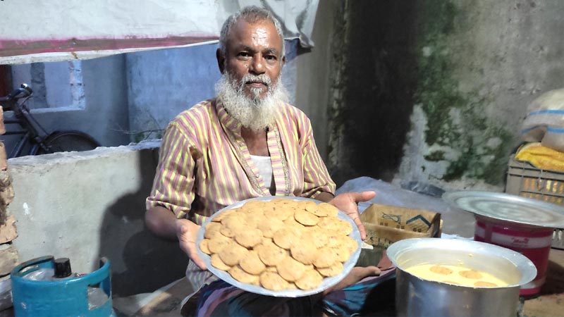 ৫০ বছর ধর মন ভরচছ ঐতহযবহ সরজর চপ