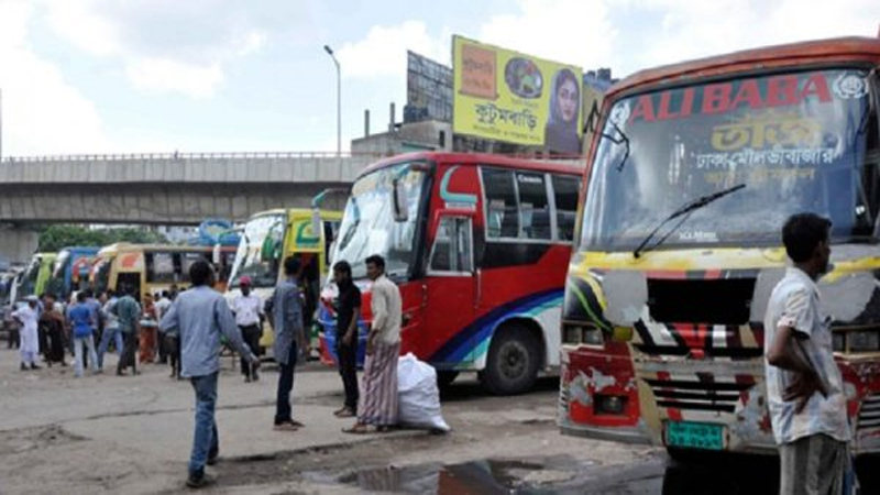 অবরোধে দূরপাল্লার বাস চলাচলও বাড়ছে