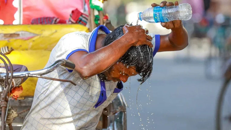 দেশে হিটস্ট্রোকে এক জনের মৃত্যু