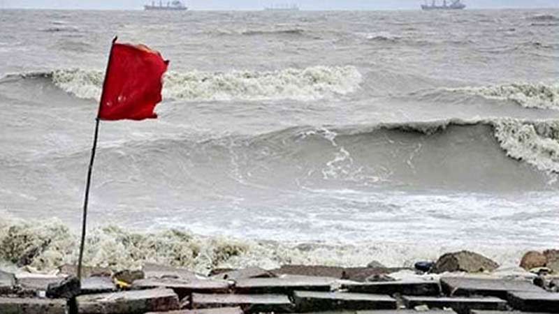 সমুদ্রবন্দরে তিন নম্বর সতর্কসংকেত জারি 