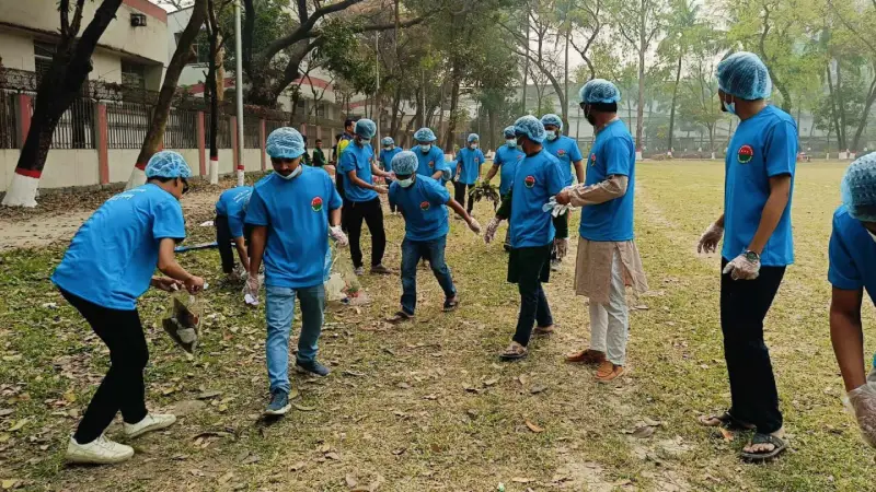 ঢাকা কলেজ ছাত্রদলের উদ্যোগে পরিষ্কার-পরিচ্ছন্ন কর্মসূচি