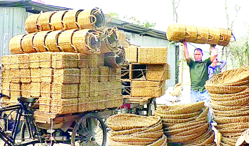 দৃষ্টিনন্দন নানা কারুপণ্য, বিদেশে ব্যাপক চাহিদা