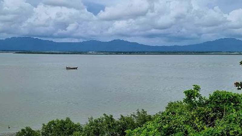 মিয়ানমারে ভয়াবহ বিষ্ফোরণ, মনে হচ্ছে ভূমিকম্প!