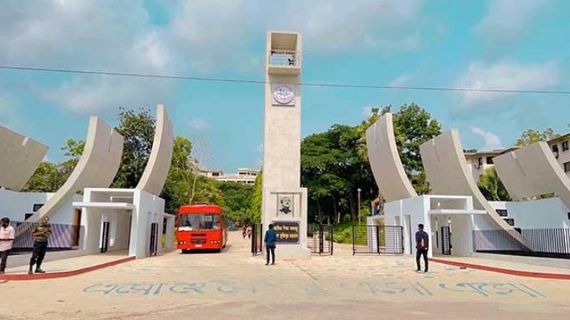 কুবির শিক্ষক জসিমকে বাধ্যতামূলক ছুটি, প্রক্রিয়া নিয়ে বিতর্ক