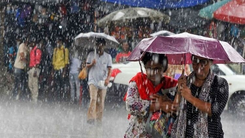 রাজধানীতে রেকর্ড ১৩০ মিলিমিটার বৃষ্টি, আরও হওয়ার সম্ভাবনা