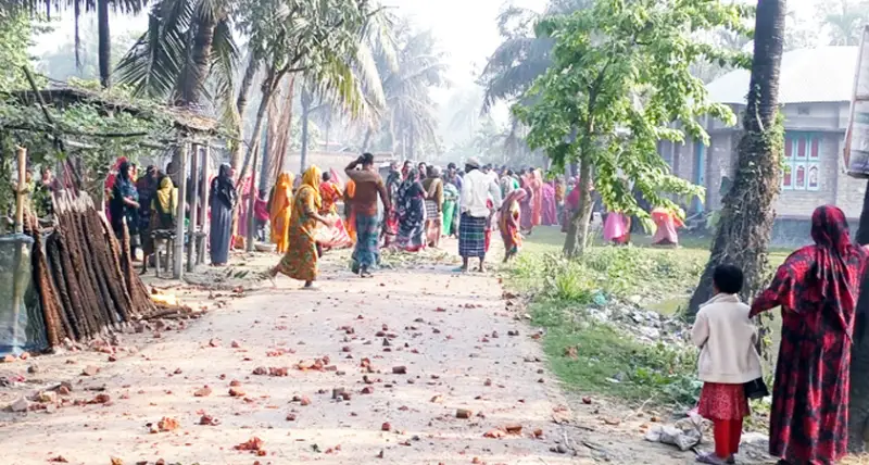 শৈলকুপায় দুই দল গ্রামবাসীর সংঘর্ষে আহত ৫০