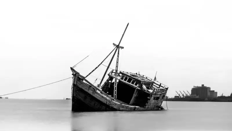 টেকনাফে রোহিঙ্গাবোঝাই নৌকাডুবি, চার রোহিঙ্গার মরদেহ উদ্ধার