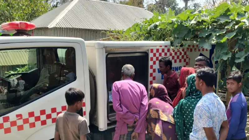 জেলে থাকা বাবার অপেক্ষায় বাড়ির উঠানে ছেলের লাশ