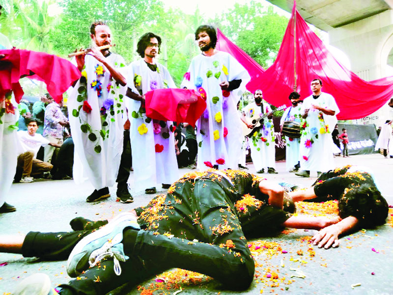 গণঅভ্যুত্থানের সাক্ষ্যবহ শিল্পিত পরিবেশনা ‘লাল মজলুম’