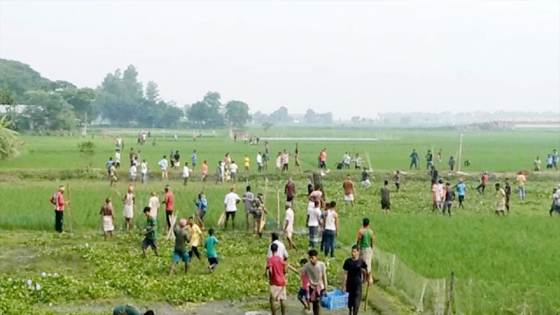 ১০ টাকার জন্য ব্রাহ্মণবাড়িয়ায় দুপক্ষের সংঘর্ষ 