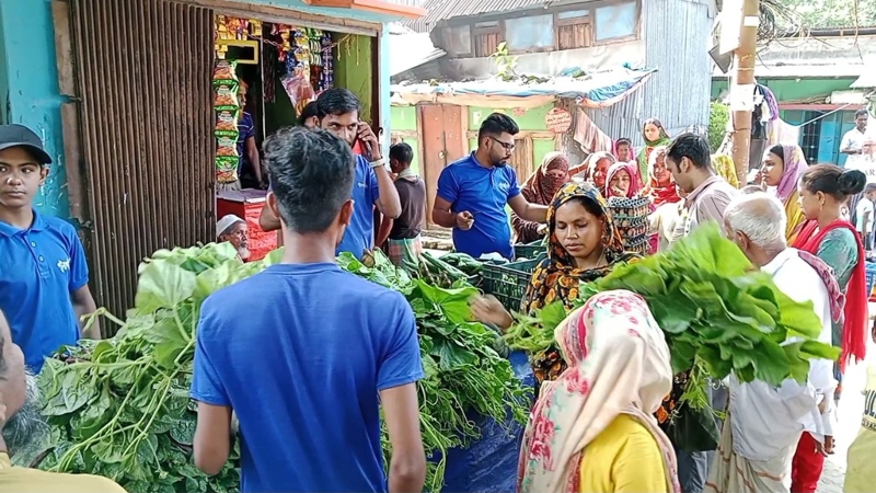 পটুয়াখালীতে ক্রয় মূল্যের সবজি বিক্রয় 