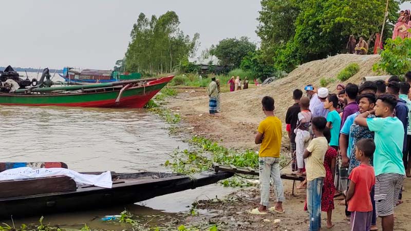 মেঘনায় গোসল করতে নেমে যুবক নিখোঁজ, ৪৫ ঘণ্টা পর ভেসে উঠল মরদেহ