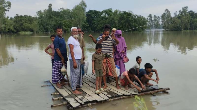 গাইবান্ধায়  ধীরগতিতে কমছে নদ-নদীর পানি