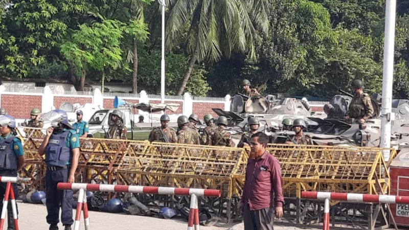 হঠাৎ যে কারণে বঙ্গভবন এলাকায় নিরাপত্তা জোরদার