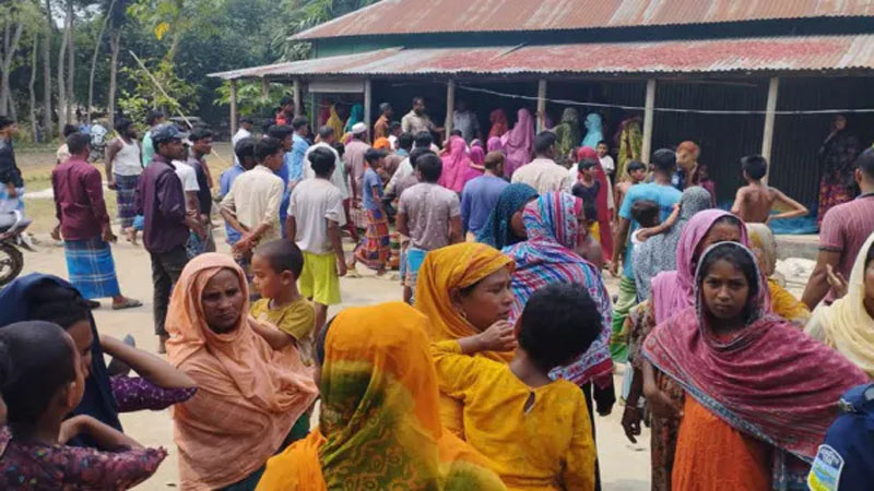 ঘরের আড়ার সাথে ঝুলানো পাওয়া গেল প্রবাসীর স্ত্রীর ঝুরন্ত লাশ