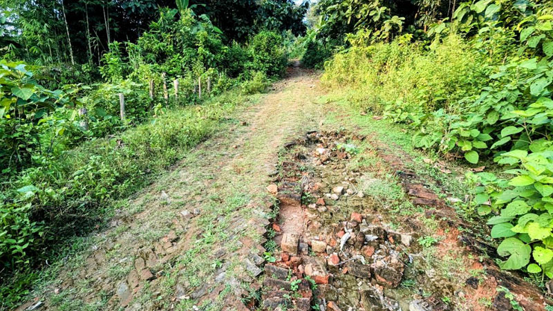 সড়ক সংস্কার হলে খুলবে পর্যটন সম্ভাবনার দুয়ার