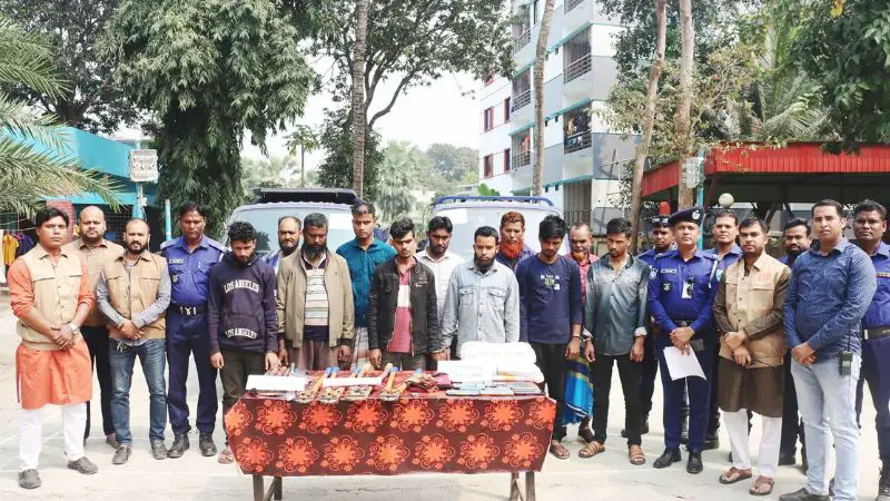 সাটুরিয়ায় ডাকাতির লুণ্ঠিত মালামাল উদ্ধার, গ্রেফতার ১২