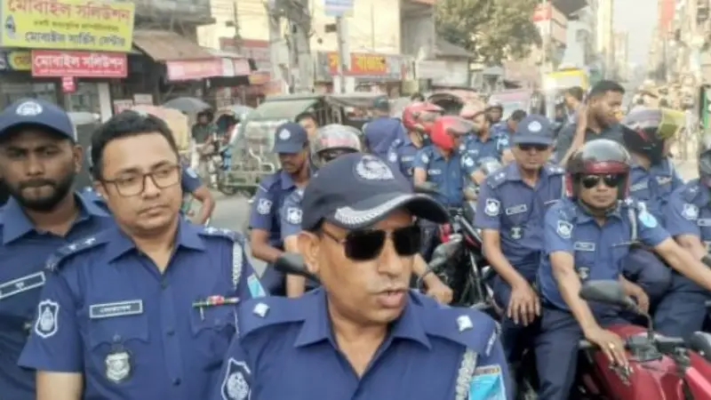 ঈদ সামনে রেখে নিরাপত্তা নিশ্চিতে পুলিশের মহড়া অব্যাহত থাকবে