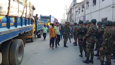 শ্রম সচিবের আশ্বাসে মহাসড়ক অবরোধ প্রত্যাহার করলো শ্রমিকরা