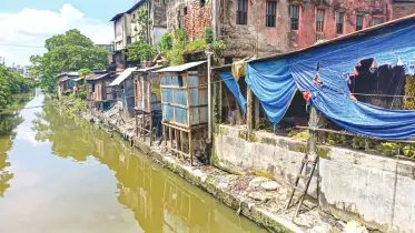 ভোলা খাল খনন ও অবৈধ দখলমুক্ত করার দাবিতে মানববন্ধন