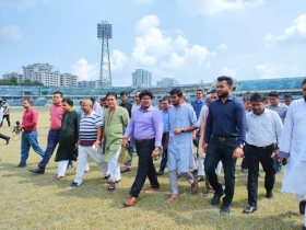 ঐতিহাসিক এমএ আজিজ স্টেডিয়াম নিয়ে উপদেষ্টা আসিফ যা করতে চান