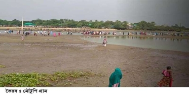 দুই বংশের চেয়ারম্যানের বিরোধে নিঃস্ব গ্রামবাসী