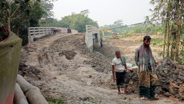 ২৩ মিটার সেতুর জন্য পাড়ি দিতে হয় পাঁচ কিলোমিটার পথ