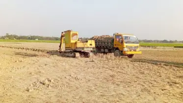 প্রশাসনের অভিযানেও থেমে নেই অবৈধ বালু উত্তোলন ও মাটি কাটা