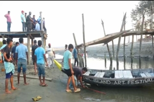 বনকর্মীদের উদ্ধার করতে গিয়ে পুলিশের উপর হামলা, এএসআই আহত