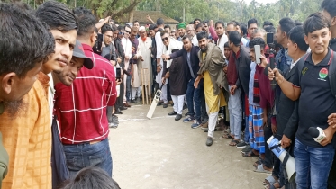 মোরেলগঞ্জে আরাফাত রহমান কোকো ১৬ দলীয় ক্রিকেট টুর্নামেন্টের উদ্ধোধন