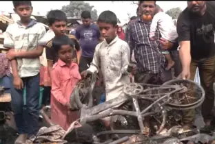 পোড়া সাইকেল ধরে শিশুর কান্না