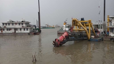 পদ্মা-যমুনায় ড্রেজিংয়ের নামে অর্থ লোপাট খননকৃত পলি ফেলা হচ্ছে নদীতেই