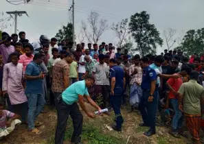 তাড়াশে পিকাপ গাড়ি চালকের গলাকাটা লাশ উদ্ধার