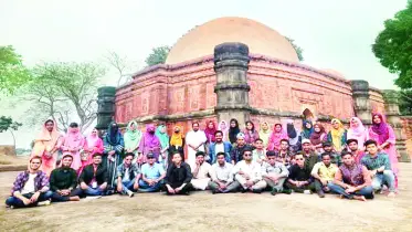 সুলতানি-মোগল মসজিদ দর্শনে বেরোবি শিক্ষার্থীদের একদিন