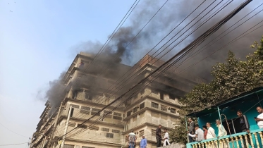 হাজারীবাগ ট্যানারি এলাকায় আগুন, আতঙ্কে স্থানীয়রা