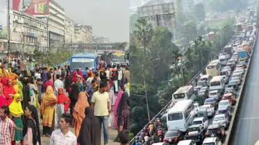 পোশাক শ্রমিকদের ৭ ঘণ্টা সড়ক অবরোধ, ভয়াবহ যানজট রাজধানীতে