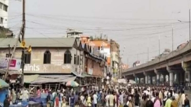 জুরাইনে পুলিশ-অটোরিকশা চালকদের ধাওয়া-পাল্টা ধাওয়া