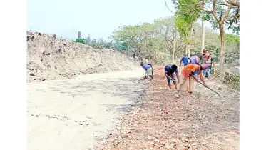 রাজবাড়ীতে বেহাল সড়ক