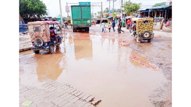 শিমরাইল-ডেমরা সড়ক মেরামতের দাবি