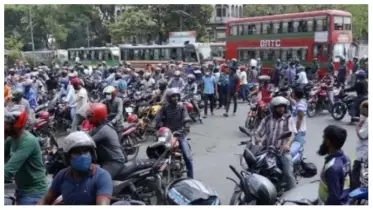 ডিএমপি গণবিজ্ঞপ্তিতে সড়কে রিকশা চলাচলে কঠোর বার্তা দিয়ে যা বললেন 