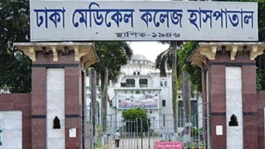 গলায় রশি পেচানো, ফ্লোরে শিক্ষার্থীর মরদেহ