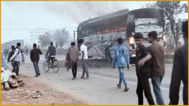 গাজীপুরে বেক্সিমকো কারখানা খোলার দাবিতে ফের শ্রমিক বিক্ষোভ,সড়ক অবরোধ