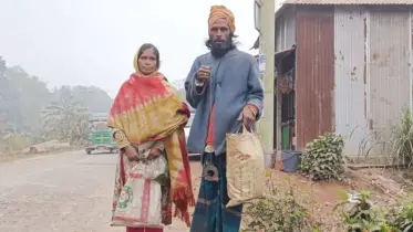 সংসারের চাকা ঘুরছে কুড়ানো ভাঙারিতে