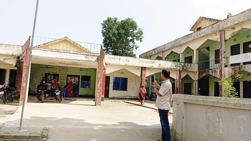 প্রশাসক বসেন না ইউপিতে সাটুরিয়ায় সেবা পেতে হয়রানি