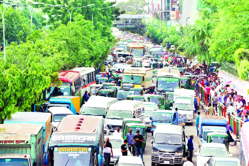 দিনভর যানজটে স্থবির  ঢাকা