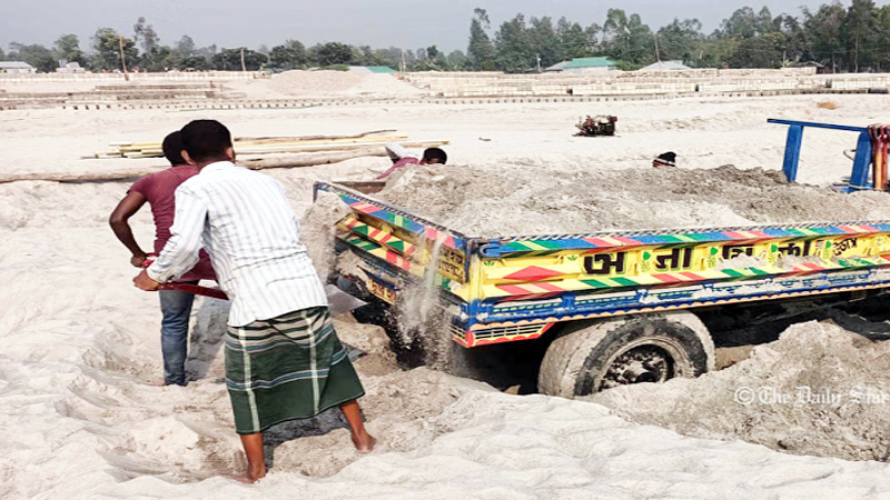 অবাধ বালু উত্তোলন নয়