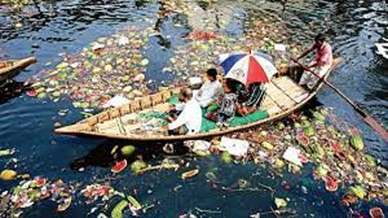 বেহাল বুড়িগঙ্গা নদী